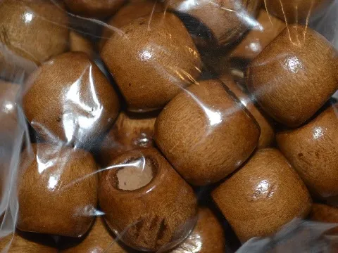 Бусы деревянные