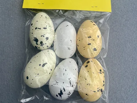 Пінопластові яйця декоровані