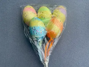 Пінопластові яйця декоровані