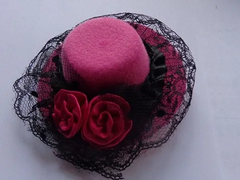 Шляпка с заколкой