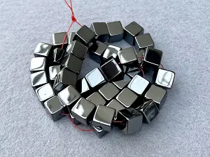 Гематит Куб-10мм