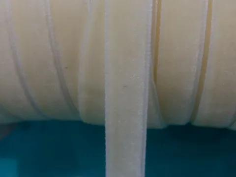 Велюрова стрічка