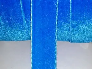 Велюрова стрічка