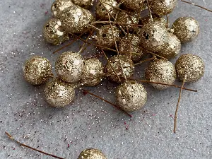 Ягодки глиттерные