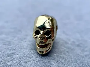 Бусина Череп