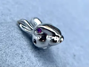 Бусина Кролик