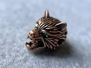 Бусина Волк