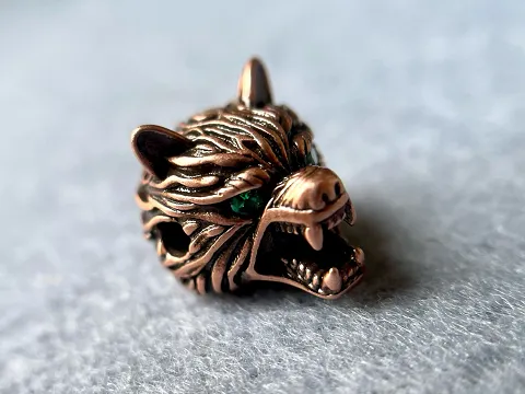 Бусина Волк