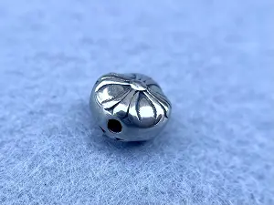 Бусина