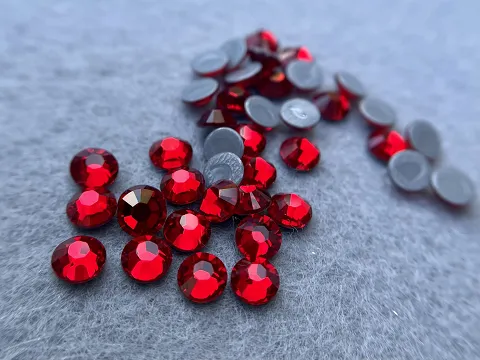Клейові стрази Swarovski (HotFix) ss 16 /100шт