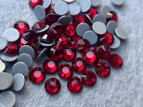 Клеевые стразы Swarovski(HotFix) ss 16 /100шт