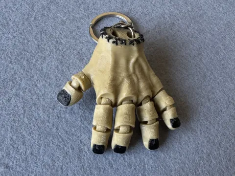 Брелок Рука надрукована на 3Д принтері