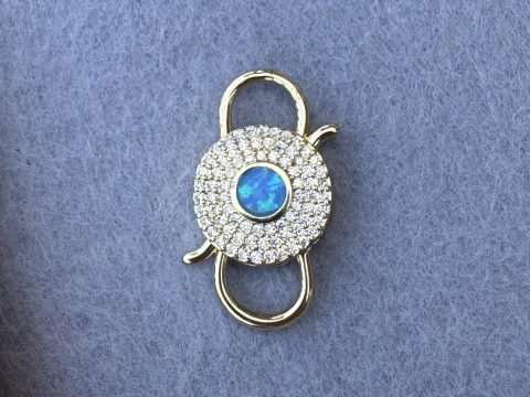 Карабин двойной с  опалом и цирконием