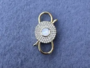 Карабин двойной с  опалом и цирконием