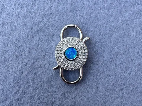 Карабин двойной с  опалом и цирконием