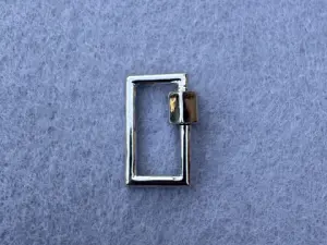 Замок карабин винтовой