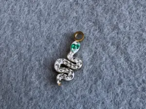 Подвеска Змея