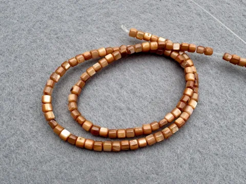 Перламутр кольоровий - 3*4 мм