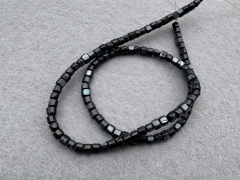 Перламутр кольоровий - 3*4 мм