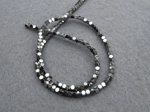 Гематит Кубик - 2,5 мм