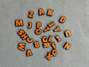 Намистини пластикові - Алфавіт - 15мм